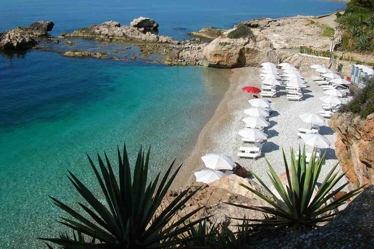 Spiaggia Balzi Rossi
