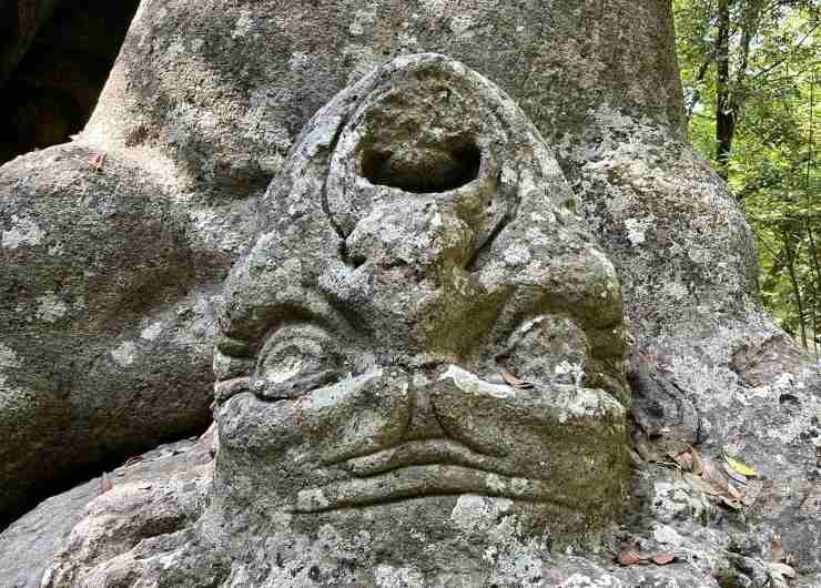 Scultura del parco dei mostri nel bosco di Bomarzo