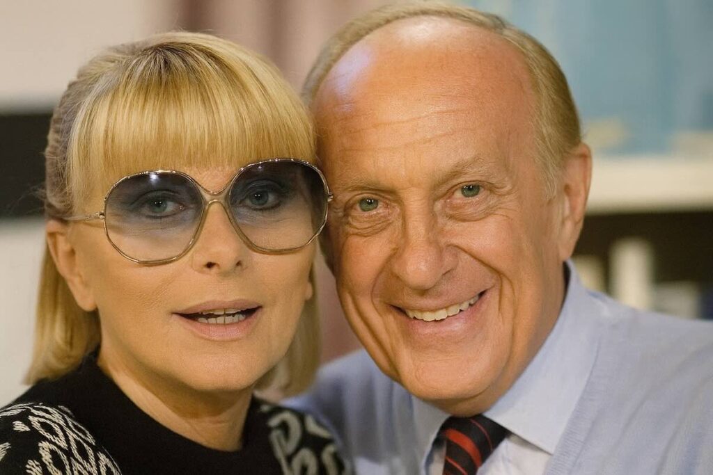 Vicini in Tv ma lontani per sempre, Il destino di Sandra e Raimondo addolora milioni di italiani