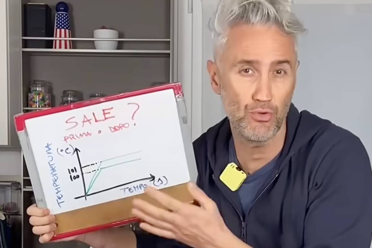 prof schettini con la lavagna