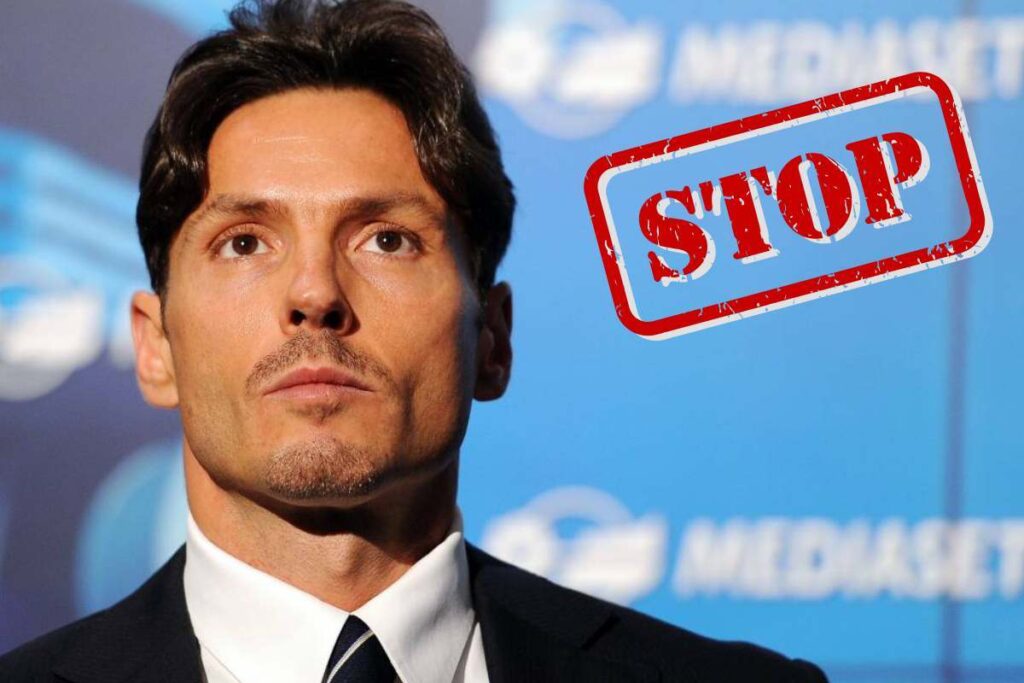pier silvio berlusconi e scritta stop