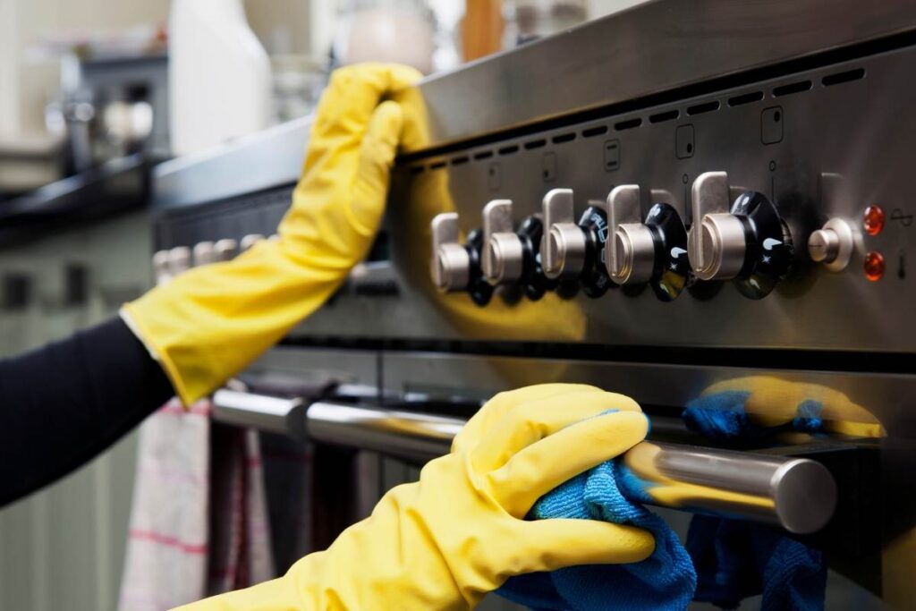Ma che è? Una magia? Accendi il forno e lascia agire questi ingredienti, pulito senza fatica