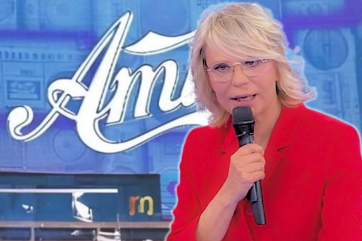 De Filippi nello studio di amici