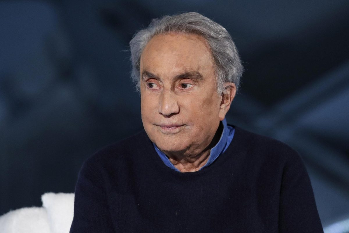 emilio fede in primo piano